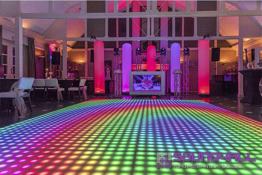 Verlichte dansvloer huren voor disco feest 3 VERLICHTE DANSVLOER HUREN BRUILOFT