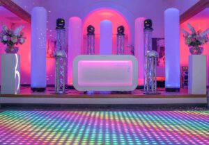 Dj Helmond huren met Exclusieve Dj Shows