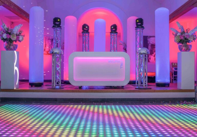 Wat kost een DJ voor een bruiloft in Brabant met complete show